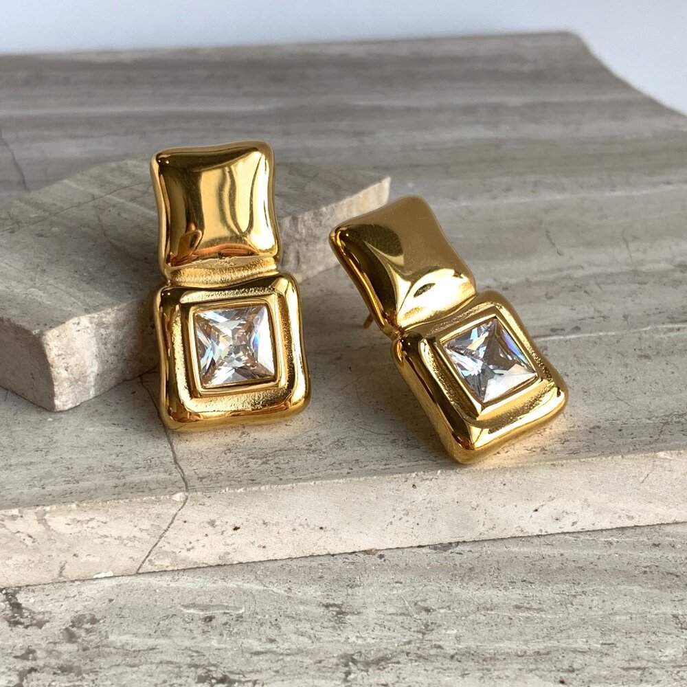 New ~ Anthropologie Amber Sceats "Geo" Gold Square Crystal Earrings